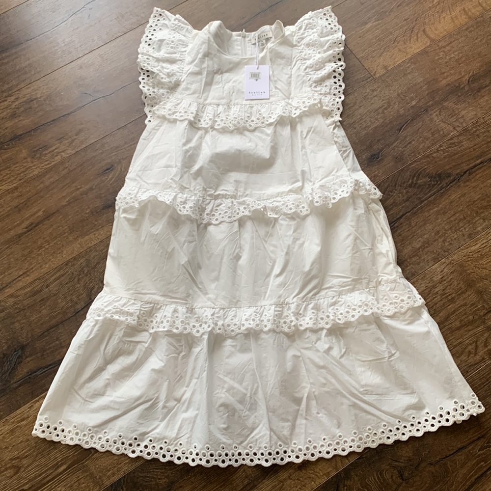 NWT Stellah EYELET TRIMMED SHIFT DRESS in white